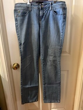 Volcom Light Blue Straight-Leg Women's Jeans 13